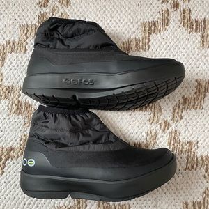 OOFOS Booties- Black sz8